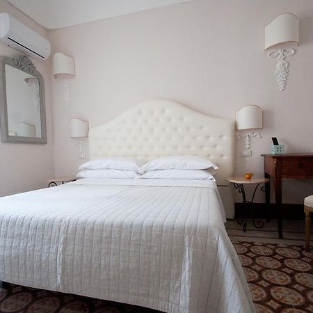 Sveva Rooms 노토 외부 사진